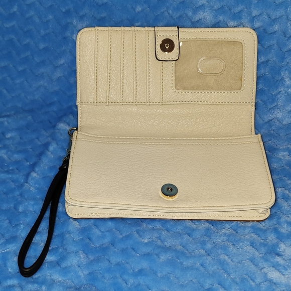 Wristlet Wallet - Picture 3 of 8